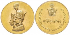 Iran, Mohammad Reza with Farah SH 1320-1358 (1941-1979)
Médaille en or, Tehran, SH1346 (1967), AU 34.61 g. 36.3 mm Conservation : PCGS MS63 Couronnem...
