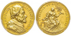 Innocenzo XII 1691-1700
Medaglia in oro, 1692, AN I, AU 16.7 g., 30 mm Opus: Giovanni Hamerani 
Avers : INNOC XII PONT M A I 
Revers : IVSTITIA ET ...