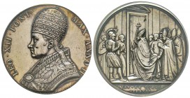 Leone XII 1823-1829
Medaglia in argento, 1825, AN II, AG 32 g., 42 mm Opus Girometti 
Avers : LEO XII PONT MAX ANNO II 
Revers : IANVAS COELI APERV...