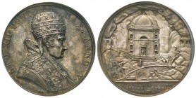 Leone XII 1823-1829
Medaglia in argento, 1828, AN V, AG 33 g., 42 mm, Opus Cerbara Avers : LEO XII PONT MAX ANNO V /Revers : DEIPARAE DICATVM IN ANTR...