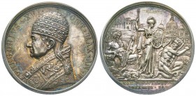 Gregorio XVI 1831-1846 
Medaglia in argento, 1832, AN II, AG 33 g., 43 mm Opus Girometti Avers : GREGORIVS XVI PONT MAX AN II 
Revers : NON PRAEVALE...