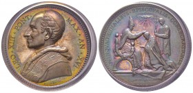 Leone XIII 1878-1903
Medaglia in argento, 1893, AN XVI, AG 36 g., 44 mm, Opus Bianchi Avers : LEO XIII PONT MAX AN XVI /Revers : QVINQVAGENNALIBVS EP...