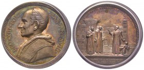 Leone XIII 1878-1903
Medaglia in argento, 1895, AN XVIII, AG 36 g., 44 mm, Opus Bianchi Avers : LEO XIII PONT MAX AN XVIII /Revers : ALVMNIS MAGNI BE...