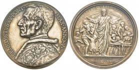Benedetto XV 1914-1922
Medaglia in argento 1919, AN V, AG 36 g., 44 mm, Opus Bianchi 
Avers : BENEDICTVS XV PONT MAX ANNO V 
Revers : MINISTERIO SE...
