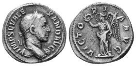 Severus Alexander AD 222-235. Denarius. AR 3,10g.