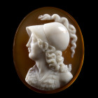 CAMÉE
Sur agate à deux strates figurant le buste d'Athéna Promachos. 
28 x 33 x 8 mm.
XIXe siècle.

A 19th century agate cameo showing the bust o...