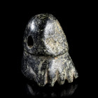*SCEAU SIGILLÉ
En stéatite à forme de main, gravé de décorations quadrillées au centre.
22 x 22 x 15 mm.
Culture Anatolienne, Ve-IVe millénaire av....