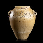 PETITE JARRE 
En albâtre, cordiforme, à pied discoïdal plat. Anses à tenons et lèvre à bourrelet. Le haut de la panse décoré d'une frise de quadrupèd...