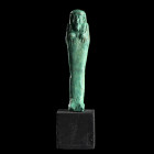 USHABTI
En faïence turquoise avec colonne dorsale inscrite. Très restauré.
H. 10 cm.
Egypte.

Provenance : Collection privée du Sud de la France,...