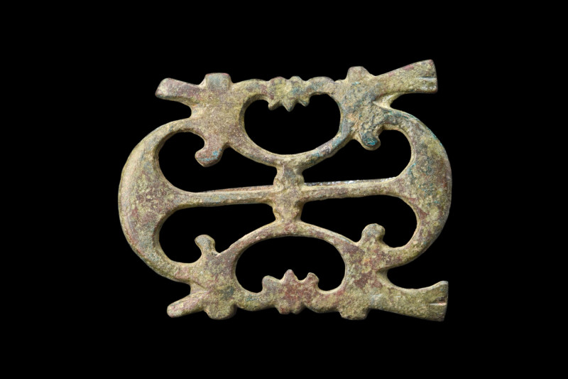 ROMAN BRONZE BROOCH

 Ca. 100-200 AD
 A bronze brooch, meticulously crafted w...