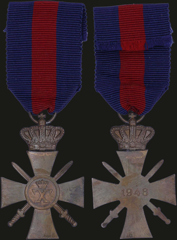 GREECE: War Cross 1946 (Police). Awarded to officers, non-commitioned officers a...