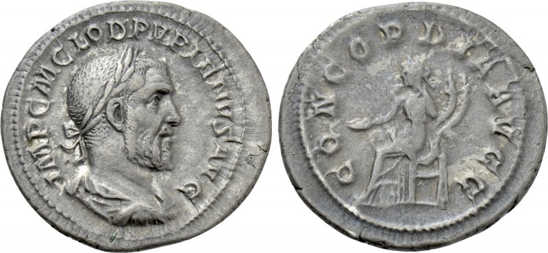 PUPIENUS (238). Denarius. Rome. 

Obv: IMP C M CLOD PVPIENVS AVG. 
Laureate, ...