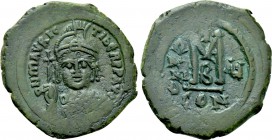 MAURICE TIBERIUS (582-602). Follis. Constantinople. Dated RY 5 (586/7).