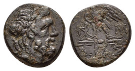 BITHYNIA. Dia.(Circa 85-65 BC).Ae.

Obv : Laureate head of Zeus to right.

Rev : ΔΙΑΣ.
Eagle standing left on thunderbolt, head right; monograms to le...