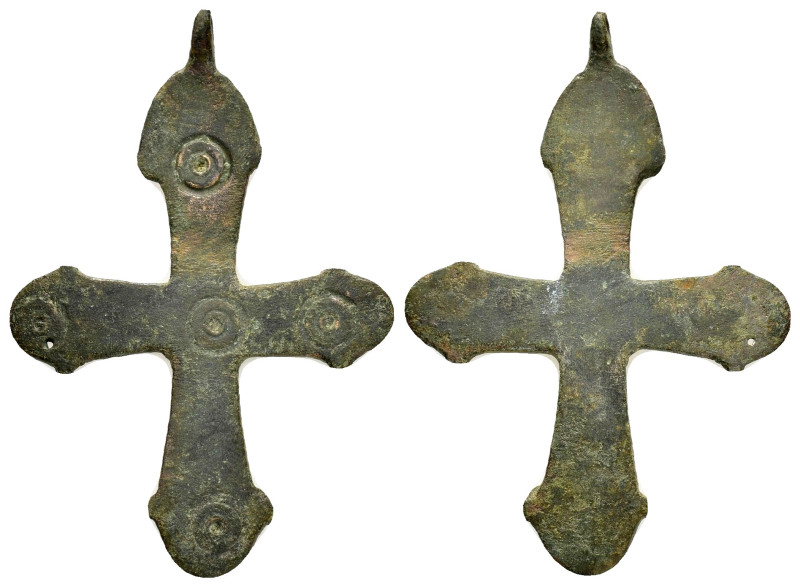 BYZANTINE EMPIRE.Bronze Cross.(8th-10th century).Ae.

Condition : Good very fine...