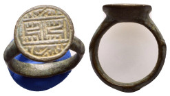 ANCIENT ROMAN BRONZE RING.(3rd–4th centuries).Ae.

Condition : Good very fine.

Weight : gr
Diameter : 20 mm