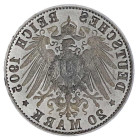 Reichsgoldmünzen

Preußen

Wilhelm II., 1888-1918

Prägestempel (Matrize) für die Wertseite des 20 Mark 1905. 22,5 x 14 mm. vorzüglich. Jaeger z...
