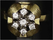 Schmuck und Accessoires aus Gold

Fingerringe

Damenring Gelbgold 585/1000 mit 7 Brillanten, zusammen 0,25 ct. Ringgröße 16. 3,45 g