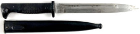 Militaria

Blankwaffen

Deutschland

Seitengewehr K98 in Scheide, ohne Herstellerangabe. Länge 35 cm. schwarz überlackiert