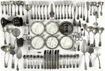 Varia

Silber

Besteckposten: div. Löffel, Untersetzer, Kuchengabeln, Kuchenheber, eine Schere, usw. Viel "Hildesheimer Rose", meist 800/1000 Silb...