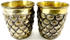Varia

Silber

2 deutsche Becher um 1900. Silber 800/1000. Jeweils getriebenes Tropfenmuster, Innenvergoldung. Höhe je 81 mm; zusammen 278,67 g