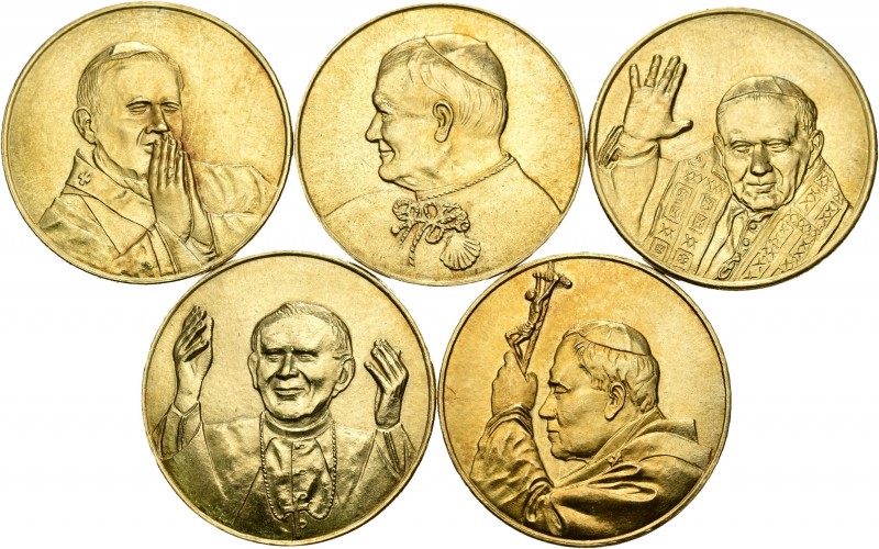 Lote de 5 medallas españolas dedicadas a Juan Pablo II. Metal dorado. A EXAMINAR...