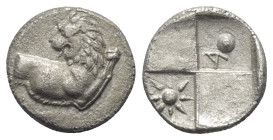 Thrakien. Thrakischer Chersones.

 Hemidrachme (Silber). Ca. 386 - 338 v. Chr.
Vs: Löwenvorderteil mit zurückgewandtem Kopf nach rechts.
Rs: Vierg...