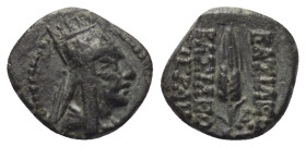 Königreich Armenien. Tigranes II. (ca. 95 - 56 v. Chr.).

 Bronze. Ca. 80 - 68 v. Chr.
Vs: Drapierte Büste des Tigranes mit Tiara rechts.
Rs: Korn...