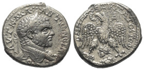 Seleukis und Pierien. Emesa. Caracalla (197 - 217 n. Chr.).

 Tetradrachme (Silber). Ca. 215 - 217 n. Chr.
Vs: Kopf mit Lorbeerkranz rechts.
Rs: A...