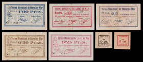 Lloret de Mar. 5, 10, 25, 50 céntimos (dos) y 1 peseta (dos). (T. 1571 y 1574 a 1579). 5 billetes y 2 cartones, 2 series completas. Los 50 céntimos de...