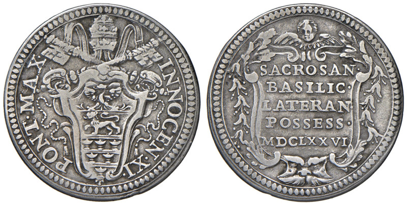Innocenzo XI (1676-1689) Giulio 1676 del Possesso - Munt. 157 AG (g 3,00) RRR
M...