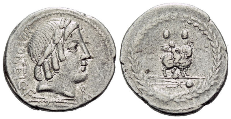 Mn. Fonteius C.f. Denarius circa 85, AR 19.30 mm., 3.88 g.
MN·FONTEI – C·F Laur...