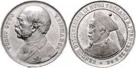 Sammlung Otto v. Bismarck Aluminiummedaille 1896 (v. Bergmann) auf den Besuch des chinesischen Vizekönigs Li Hung Tschang Bennert 200. Slg. Bö. -. 
R...