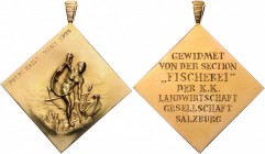 - Jugendstil Goldene Klippe 1902 Prämie, gewidmet von der Section Fischerei" der K.K. Landwirtschaft Gesellschaft Salzburg "
mit Schmuck-Öse 39,1x39,...