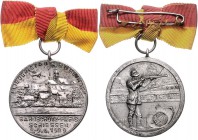 - Luftfahrt Versilberte Medaille 1929 a.d. Bahnschutzschießen in der Fliegerstadt Böblingen Kai. 990. 
m.Orig.Öse, an gelb-rotem Band etw.fleck.Patin...