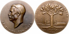 - Allgemeine Medaillen Bronzemedaille 1922 (v. Stock) a.d. 70. Geburtstag von Dr. Edmund Ter Meer, dem Gründer der Bayer-Werke Uerdingen, verliehen vo...