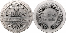 - Allgemeine Medaillen Zinkmedaille 1939 der Reichsnährstands-Ausstellung Leipzig - Milchmischgetränke- 
60,0mm 76,6g vz-st