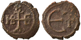 Maurice Tiberius, 582-602. Pentanummium (bronze, 1.18 g, 14 mm), Theoupolis (Antioch). Monogram of Maurice Tiberius. Rev. Large Є; above, cross. DOC -...