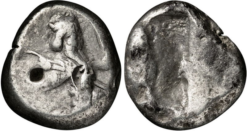 (450-330 a.C.). Lidia. Siglos. (S. 4682). Dos punzonadas en anverso. Incisión en...