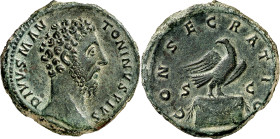 (180 d.C.). Marco Aurelio. Sestercio. (Spink 5980) (Co. 85) (RIC. 657, Cómodo). Ligeramente repasada. Pátina artificial. 24,84 g. (EBC).