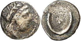 Divisores inciertos. Hemióbolo. (FAB. 563) (ACIP. 529). 0,29 g. MBC-.