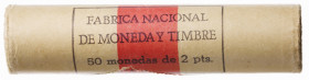 1982. Juan Carlos I. 2 pesetas. (AC. 33). Cartucho de la FNMT con 50 monedas. S/C.