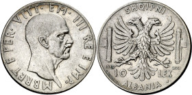 Albania. 1939. Víctor Manuel III. R (Roma). 10 lek. (KM. 34). Escasa. AG. 9,95 g. EBC-.
