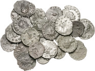 Lote de 25 antoninianos (Galieno a Claudio II). A examinar. MBC/MBC+.
