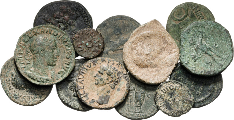 Lote de 13 bronces del Alto Imperio distintos y un plomo. Total 14 piezas. A exa...