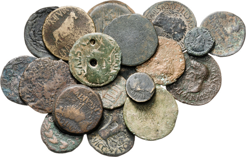 Lote de 20 bronces hispano-romanos, cecas y módulos distintos. A examinar. BC-/M...
