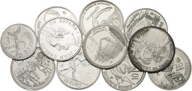 1998 a 2004. Juan Carlos I. 3 y 10 euro (diez). Lote de 11 monedas conmemorativas. Todas diferentes. A examinar. 290 g. FDC/Proof.