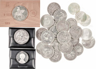 1869 a 1997. Lote de 30 piezas españolas de plata. Incluye 19 duros de varias fechas, 4 monedas de 2000 pesetas en su funda oficial, 3 piezas del Cent...