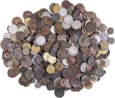 Lote de 550 monedas aproximadamente, muy variadas. A examinar. MC/S/C.