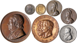 Lote de 7 medallas distintas de soberanos (tres) y personajes (cuatro). A examinar. Bronce. MBC-/EBC+.